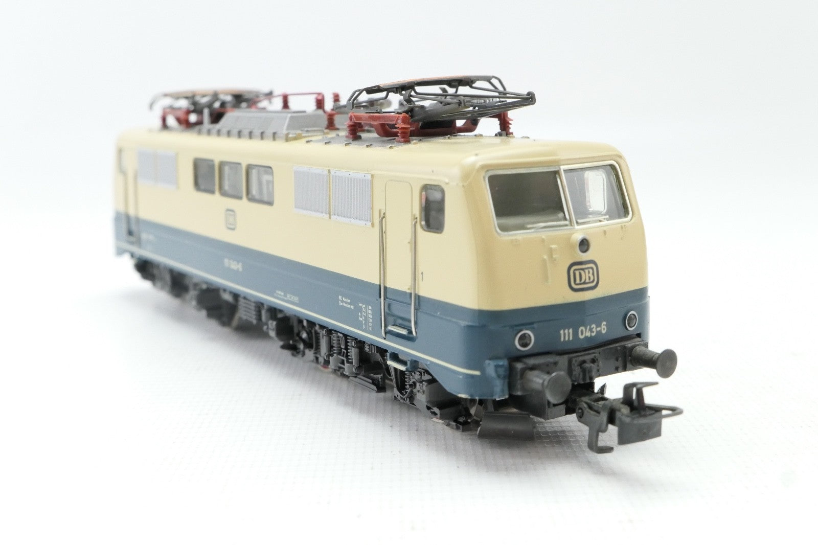 Märklin H0 3042 E-Lok BR 111 043-6 der DB, Analog, in OVP.2