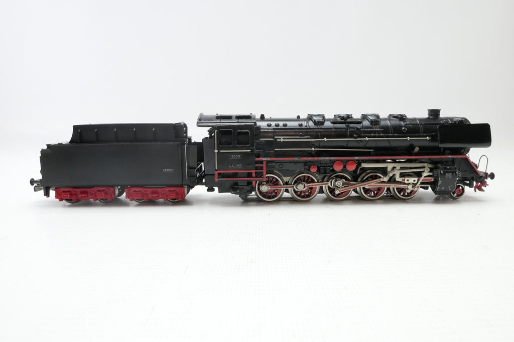 Märklin H0 3027 Dampflok BR 44 690 der DB, Analog, ohne Verpackung.2