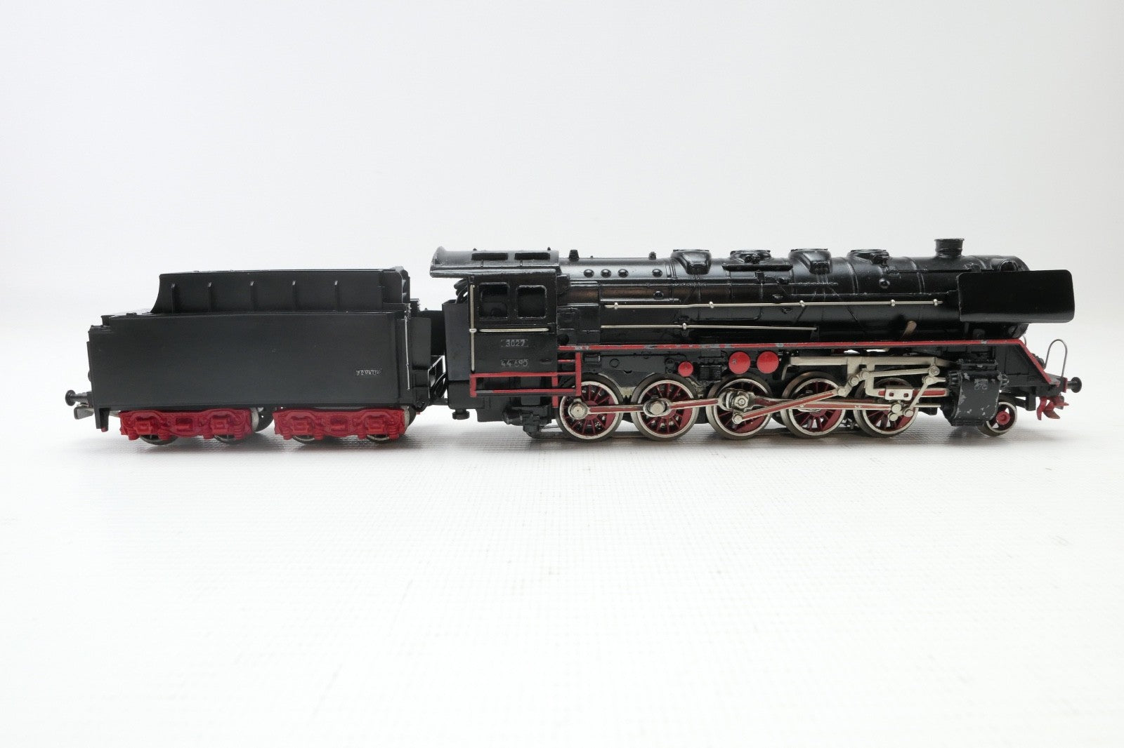 Märklin H0 3027 Dampflok BR 44 690 der DB, Analog, ohne Verpackung.2