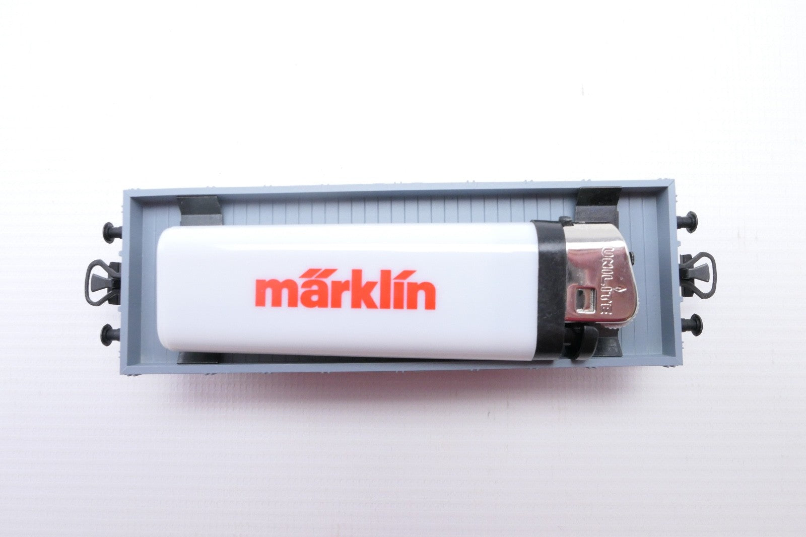 Märklin 94326 Niederbordwagen mit Feuerzeug ungeprüft. H0, in OVP.7