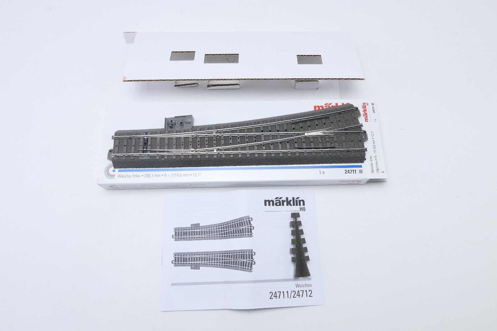 Märklin H0 24711 Weiche links, 236,1mm , Radius 1114,6mm, 12,1 Grad, NEU !,OVP.0