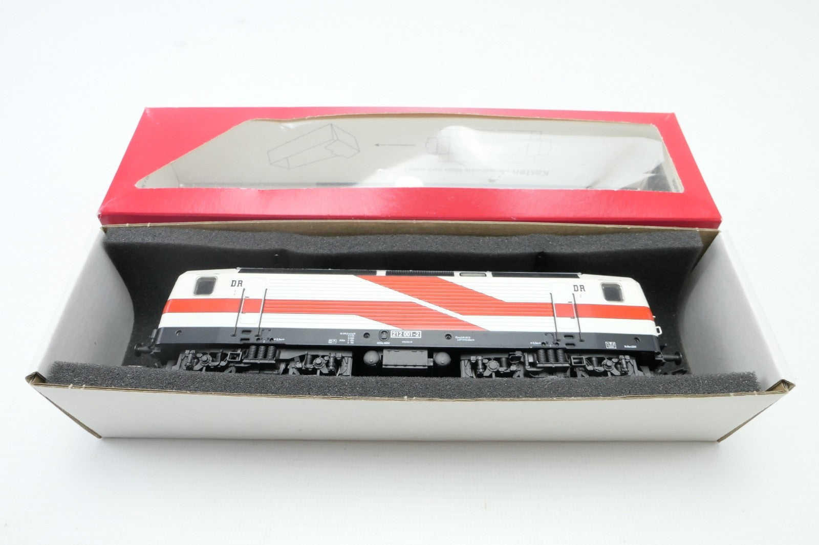 Märklin H0 34411 E-Lok BR 212 001-2 der DR, WS, Delta Digital in EVP.9