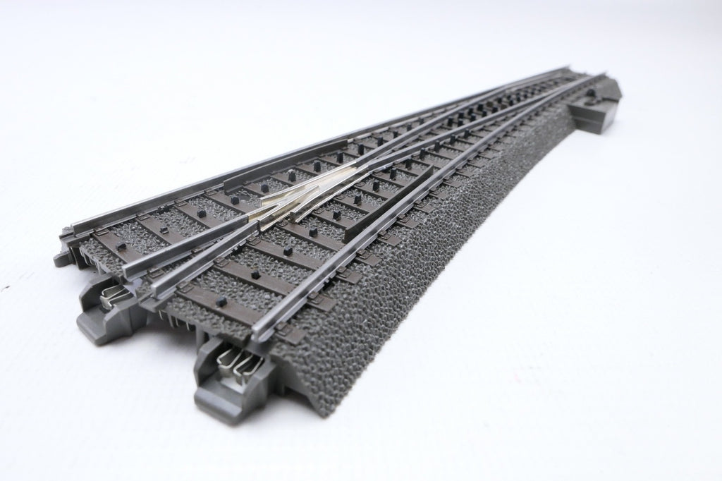 Märklin H0 24711 Weiche links, 236,1mm , Radius 1114,6mm, 12,1 Grad, NEU !,OVP.1