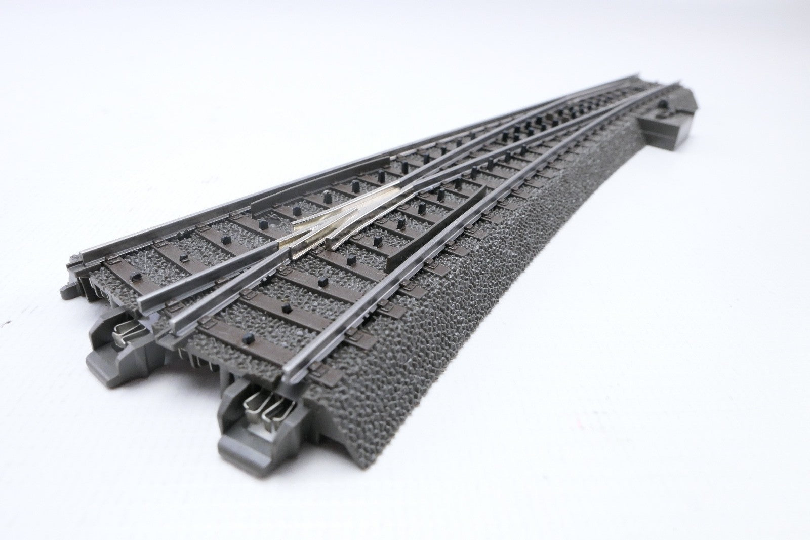 Märklin H0 24711 Weiche links, 236,1mm , Radius 1114,6mm, 12,1 Grad, NEU !,OVP.1