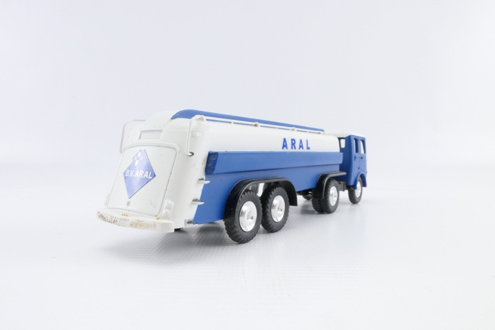 Märklin 18032 Treibstofftankwagen 1:87 in OVP.5