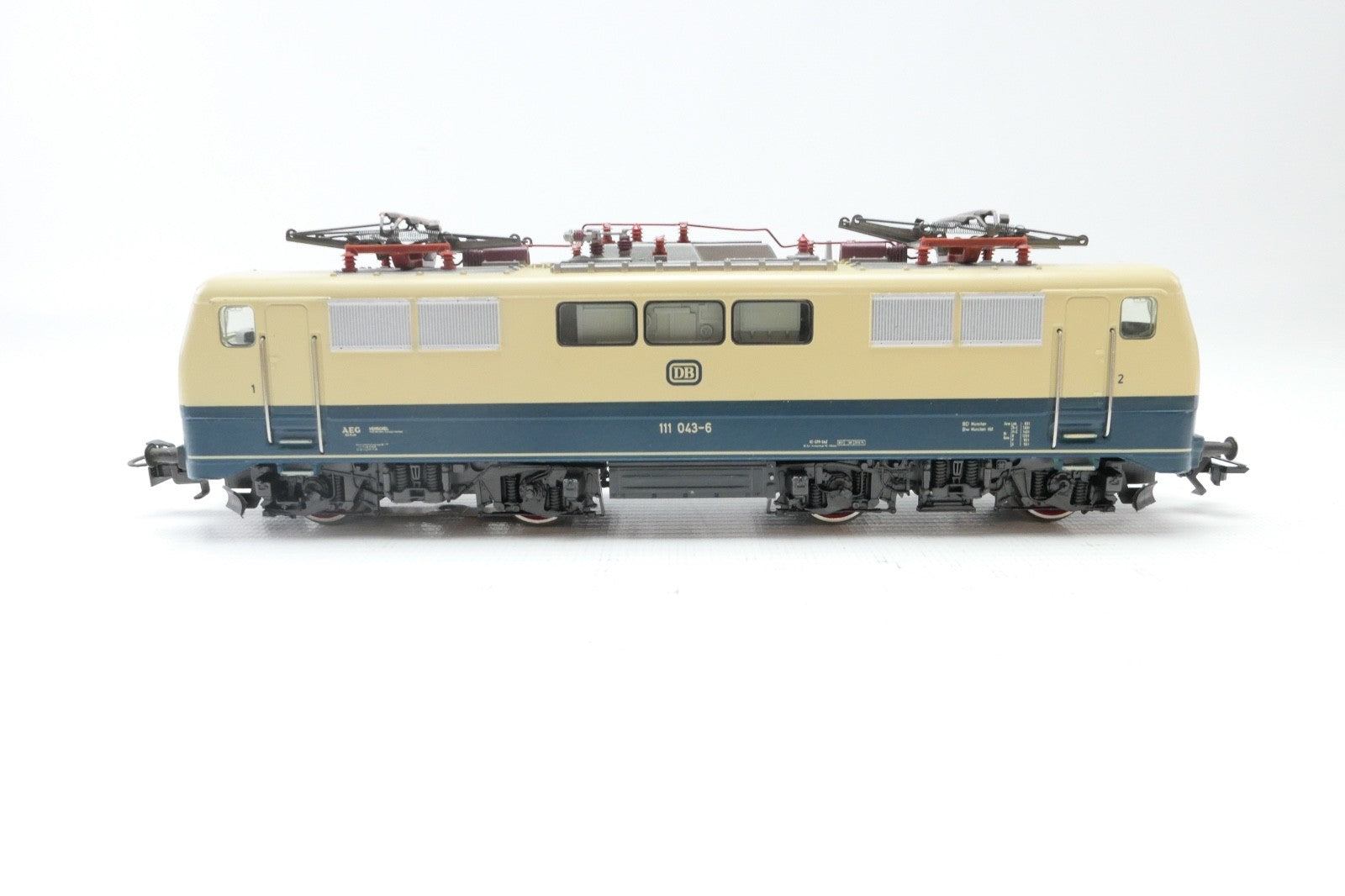 Märklin H0 3042 E-Lok BR 111 043-6 der DB, Analog, in OVP.6