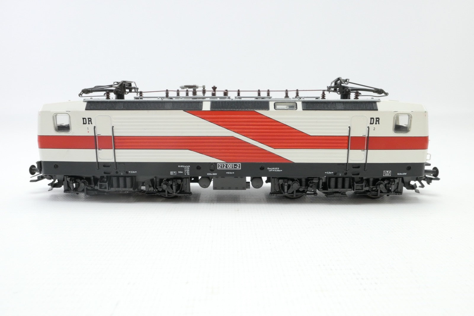 Märklin H0 34411 E-Lok BR 212 001-2 der DR, WS, Delta Digital in EVP.6