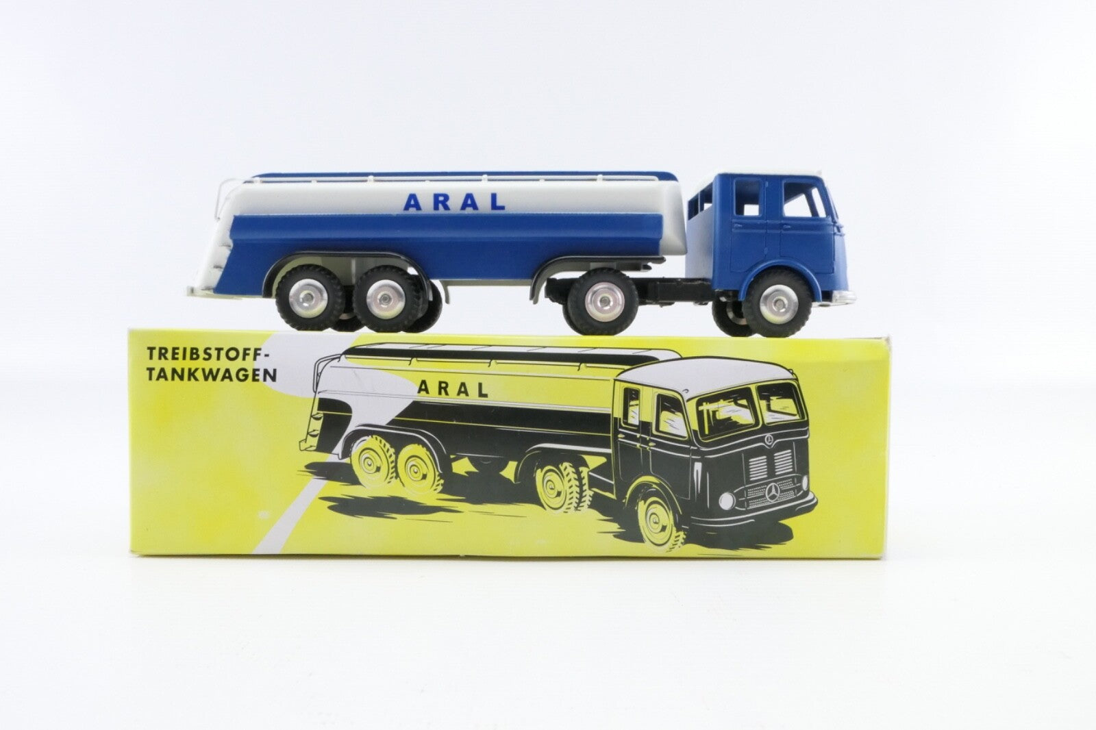 Märklin 18032 Mercedes Benz Treibstoff Tankwagen "ARAL"  , 1:43 in OVP.0