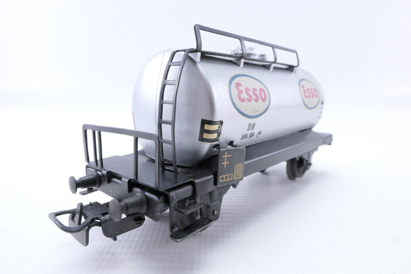 Märklin 4501 Kesselwagen Esso der DB, Analog, Spur H0, in OVP.1