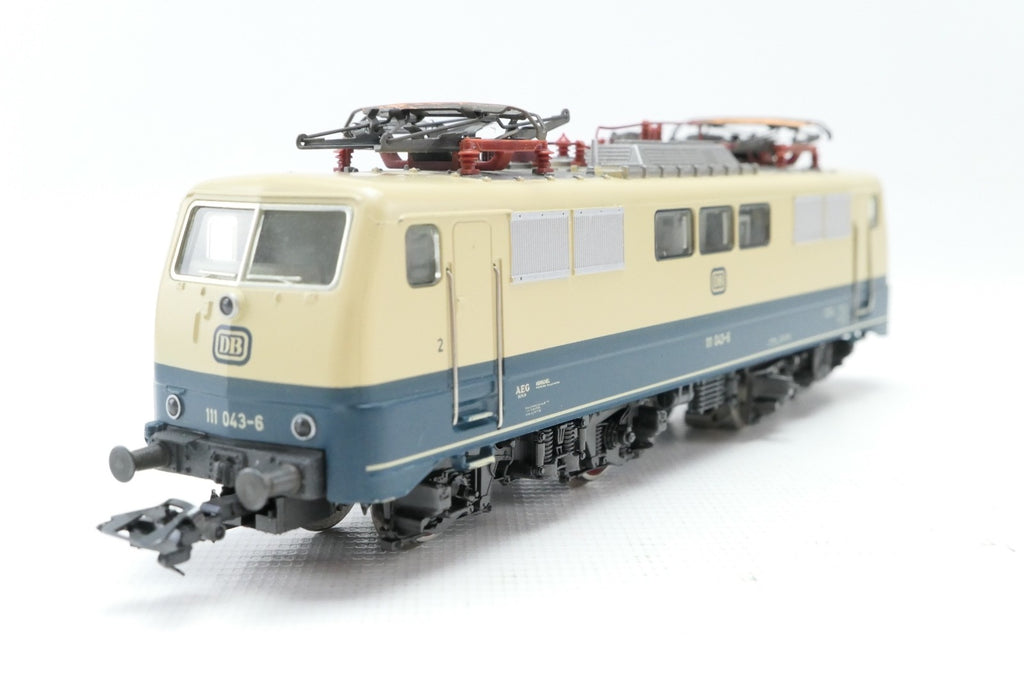 Märklin H0 3042 E-Lok BR 111 043-6 der DB, Analog, in OVP.4